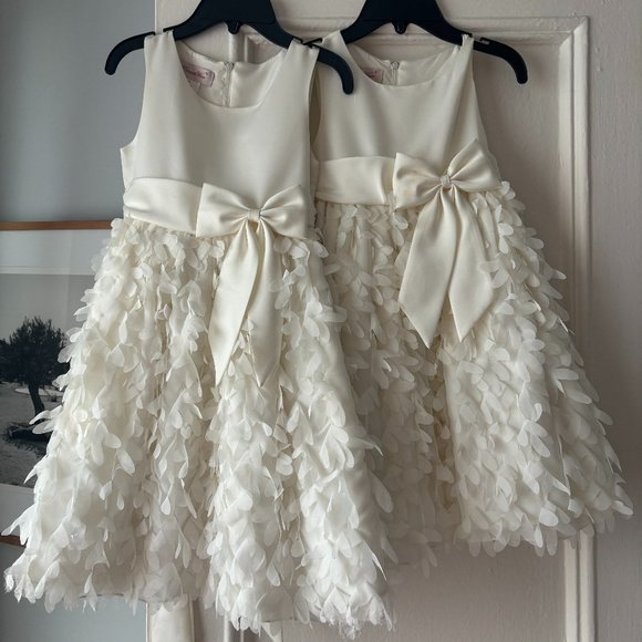Adorable matching Flower Girl Dresses size 5 and 6X - worn once! - Picture 1 of 11
